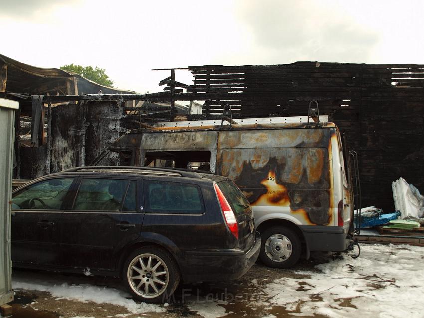 Feuer Halle Siegburg Gewerbegebiet Zange P243.JPG